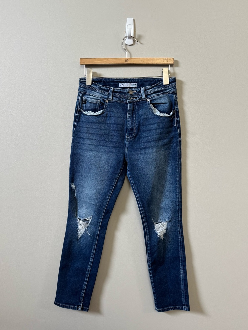 KanCan exclusively for Maurice’s blue high rise cropped distressed denim jeans